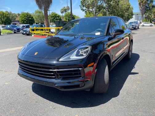 Black 2022 Porsche Cayenne Cayenne