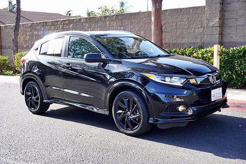 Crystal Black Pearl 2021 Honda HR-V 2WD Sport