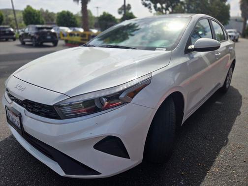 Clear White 2023 Kia Forte LX