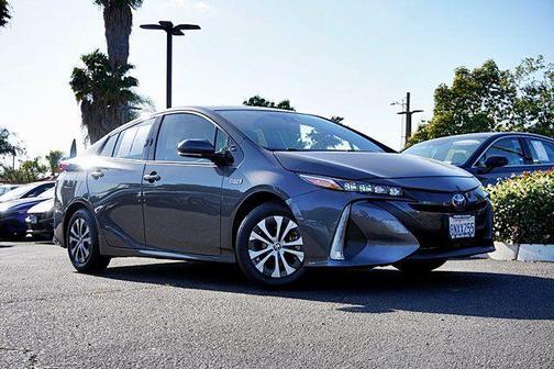 Magnetic Gray Metallic 2020 Toyota Prius Prime XLE