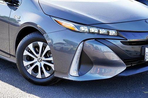 Magnetic Gray Metallic 2020 Toyota Prius Prime XLE
