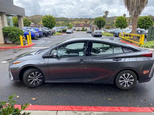 Magnetic Gray Metallic 2020 Toyota Prius Prime XLE