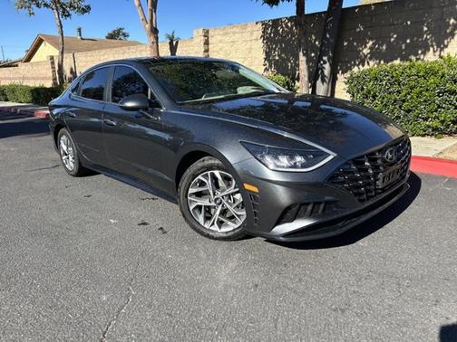 2022 Hyundai SONATA SEL