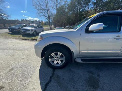 2011 Nissan Pathfinder Silver