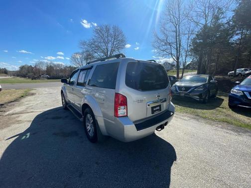 2011 Nissan Pathfinder Silver