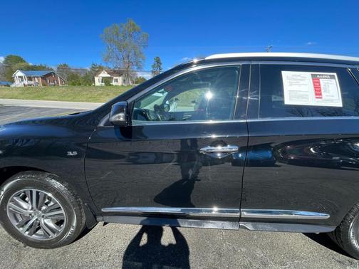 2017 INFINITI QX60 Base