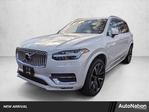 2023 Volvo XC90 B5 Plus