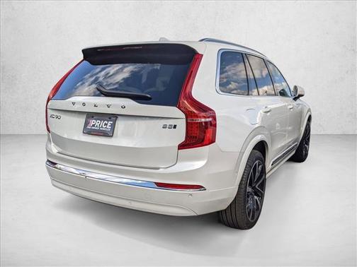 2023 Volvo XC90 B5 Plus