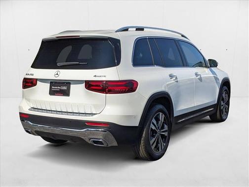 2025 Mercedes-Benz GLB 250 4MATIC