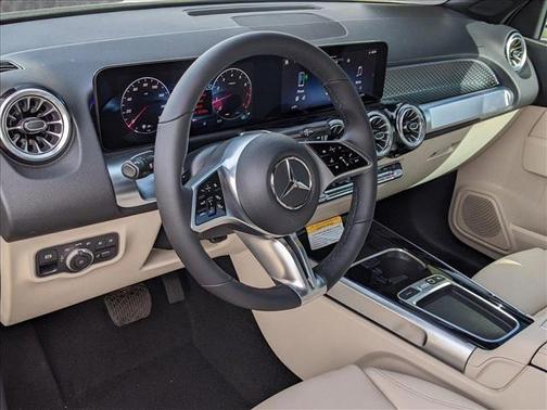 2025 Mercedes-Benz GLB 250 4MATIC