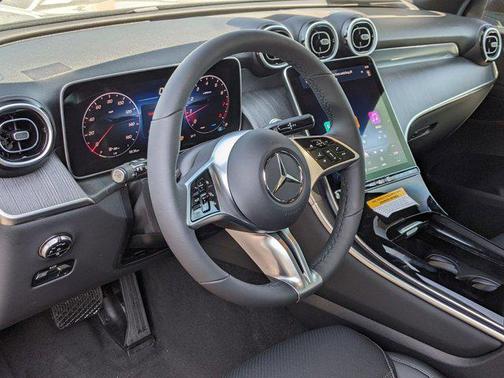 2025 Mercedes-Benz GLC 300 4MATIC