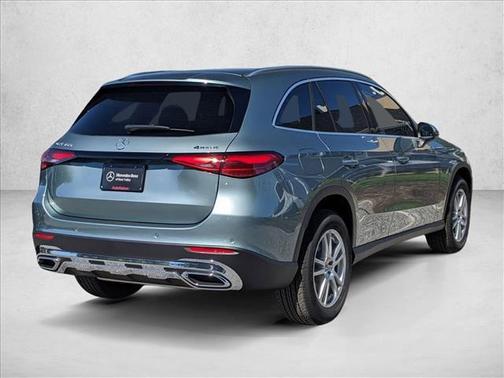 2026 Mercedes-Benz GLC 300 4MATIC