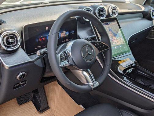 2025 Mercedes-Benz GLC 350e Base