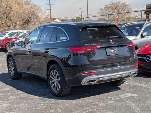 2025 Mercedes-Benz GLC 300 4MATIC