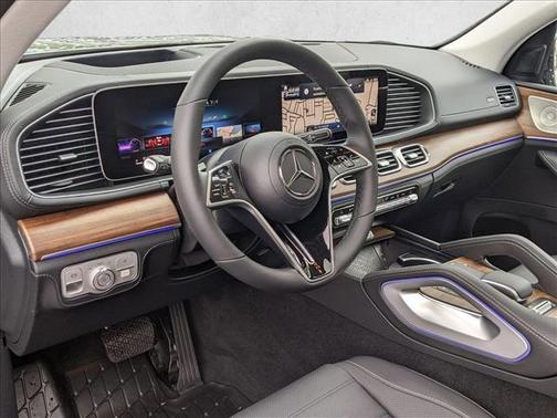 2025 Mercedes-Benz GLS 450 4MATIC