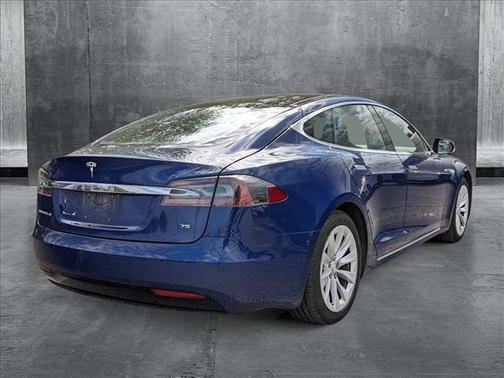 2016 Tesla Model S 70