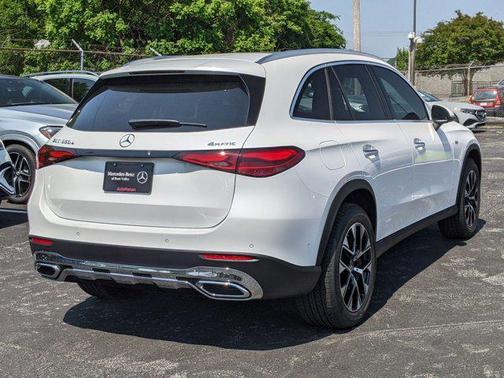 2025 Mercedes-Benz GLC 350e Base