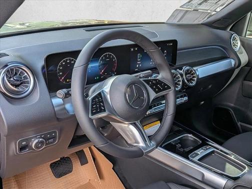 2026 Mercedes-Benz GLB 250 4MATIC