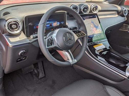 2025 Mercedes-Benz GLC 300 4MATIC