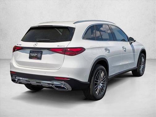 Polar White 2026 Mercedes-Benz GLC 300 4MATIC