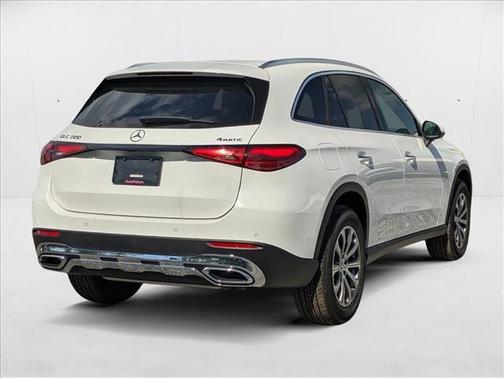 2025 Mercedes-Benz GLC 300 4MATIC