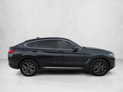 2024 BMW X4 xDrive30i
