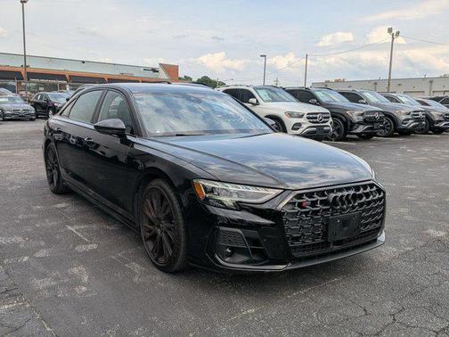 Mythos Black Metallic 2025 Audi S8 4.0T
