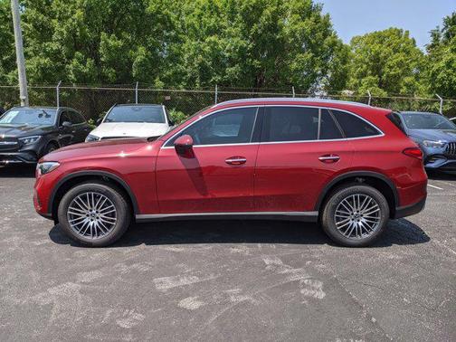 2025 Mercedes-Benz GLC 300 4MATIC