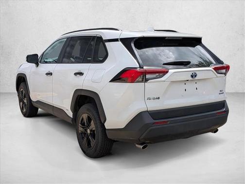 Ice Cap 2024 Toyota RAV4 Hybrid XLE