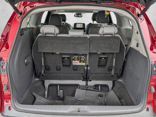Ruby Flare Pearl 2022 Toyota Sienna XLE