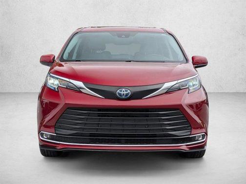 Ruby Flare Pearl 2022 Toyota Sienna XLE