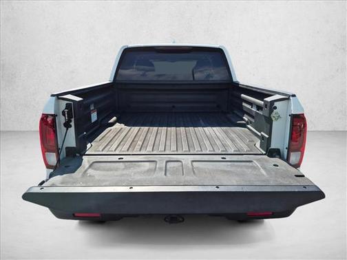 White Diamond Pearl 2017 Honda Ridgeline RTL