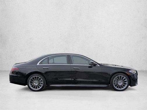 Obsidian Black Metallic 2025 Mercedes-Benz S-Class S 580e 4MATIC