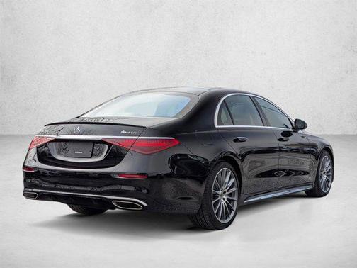 Obsidian Black Metallic 2025 Mercedes-Benz S-Class S 580e 4MATIC
