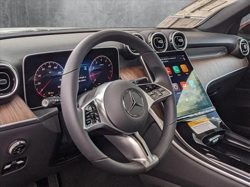 2025 Mercedes-Benz GLC 300 4MATIC