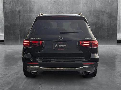 2025 Mercedes-Benz GLB 250 4MATIC