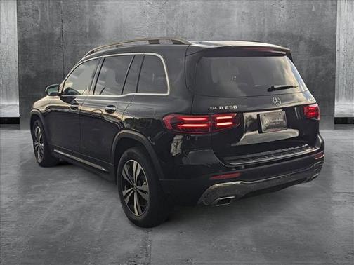 2025 Mercedes-Benz GLB 250 4MATIC