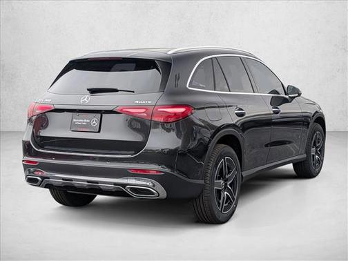 2026 Mercedes-Benz GLC 300 4MATIC