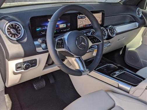 2025 Mercedes-Benz EQB 300 4MATIC