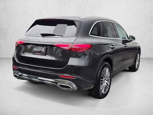 Graphite Grey Metallic 2026 Mercedes-Benz GLC 300 4MATIC