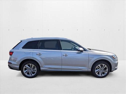 2021 Audi Q7 45 Premium