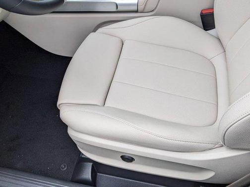 2025 Mercedes-Benz GLB 250 4MATIC