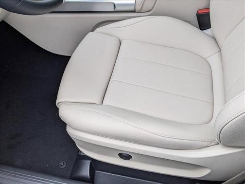 2025 Mercedes-Benz GLB 250 4MATIC