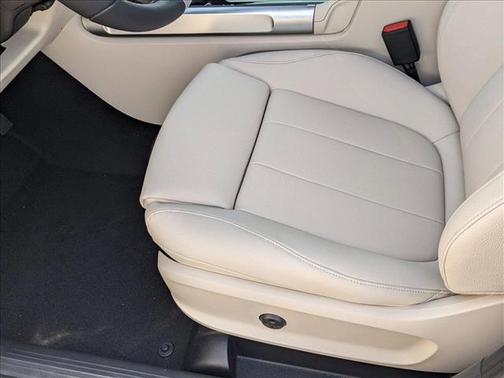 2025 Mercedes-Benz GLB 250 4MATIC