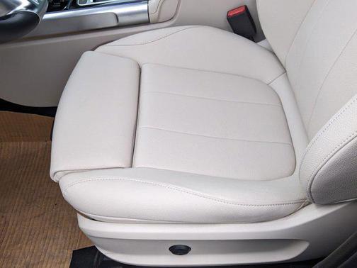 2025 Mercedes-Benz GLB 250 4MATIC