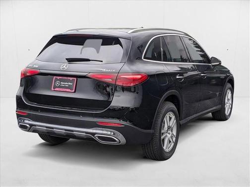 2025 Mercedes-Benz GLC 300 4MATIC