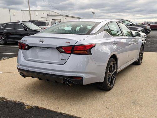 2024 Nissan Altima SR Intelligent AWD