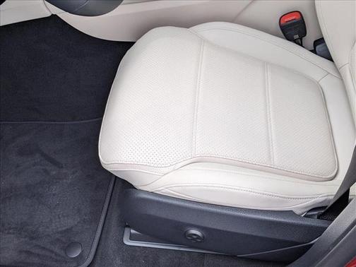 2025 Mercedes-Benz GLC 350e Base