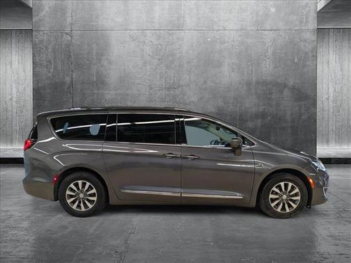 2020 Chrysler Pacifica Touring-L Plus