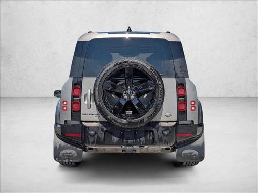 2022 Land Rover Defender 110 X-Dynamic HSE